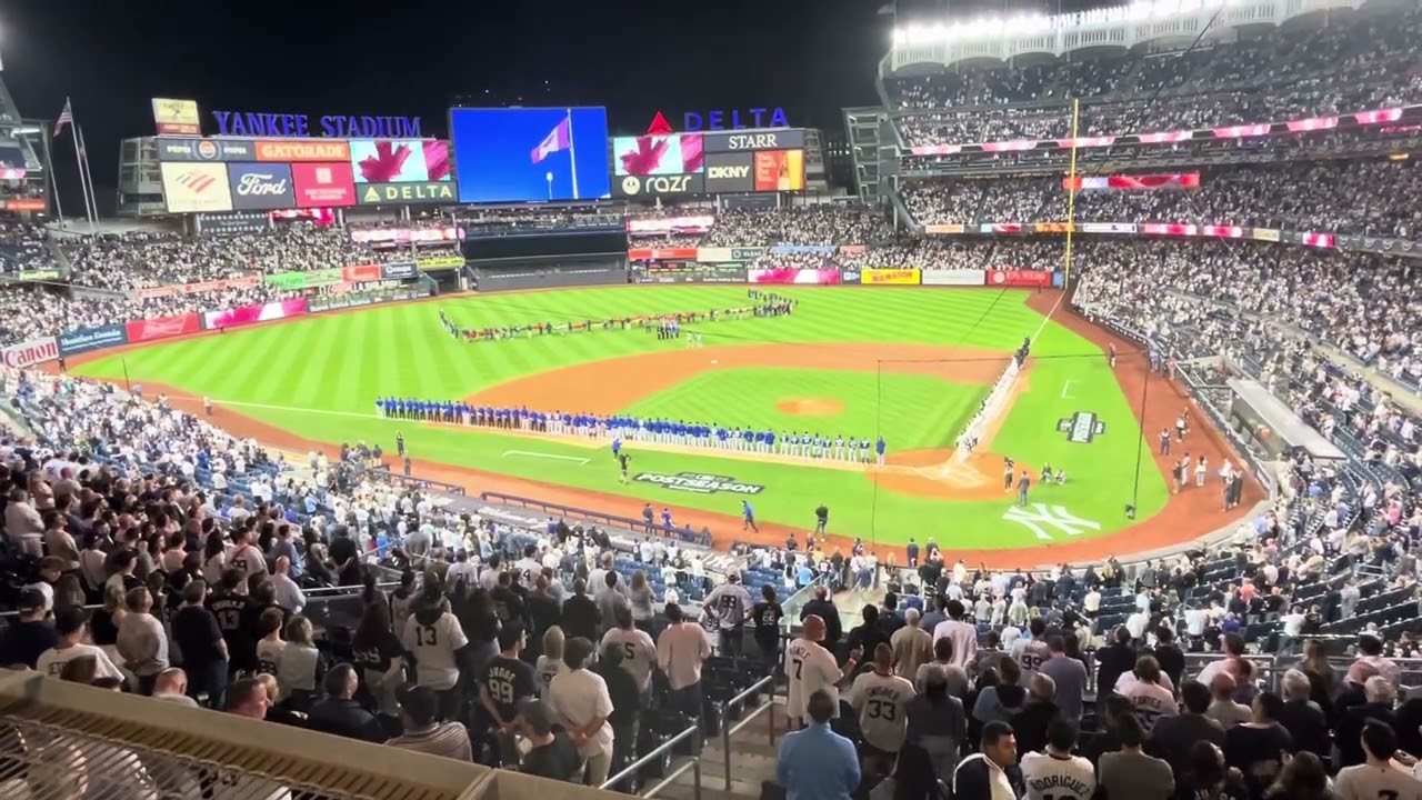 Yankees fans boo O Canada at Yankee Stadium