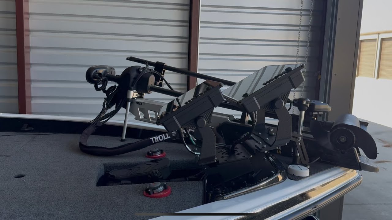 Walk-through of a CLEAN Phoenix Bass Boat Install!
