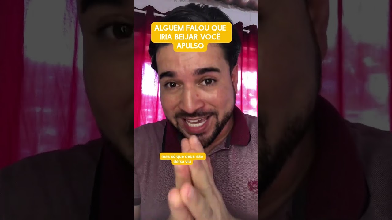 Alguém falou que iria beijar você 
