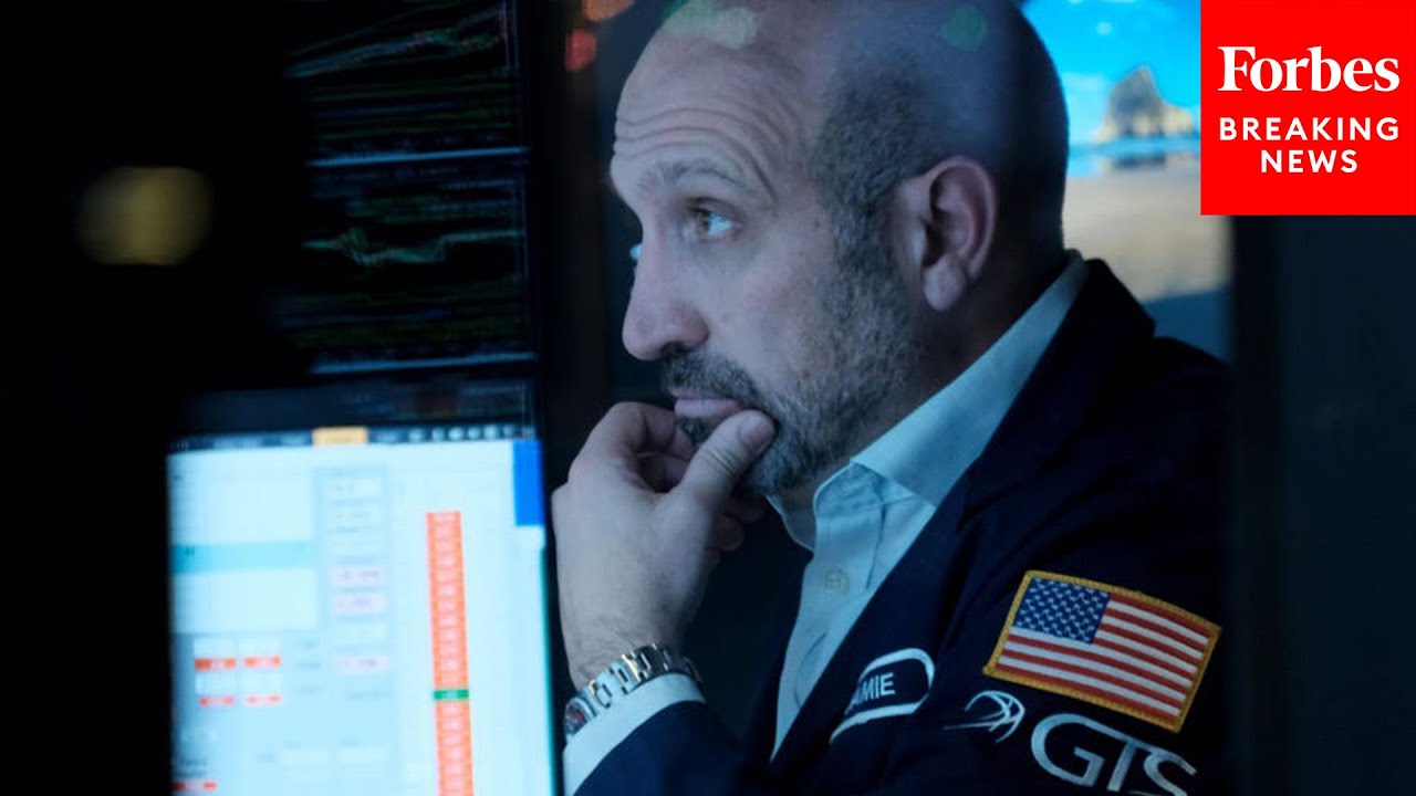 Dow Falls 300 Points As Worsening Layoffs Confirm Tech Selloff Could Linger &lsquo;A While Longer&rsquo;