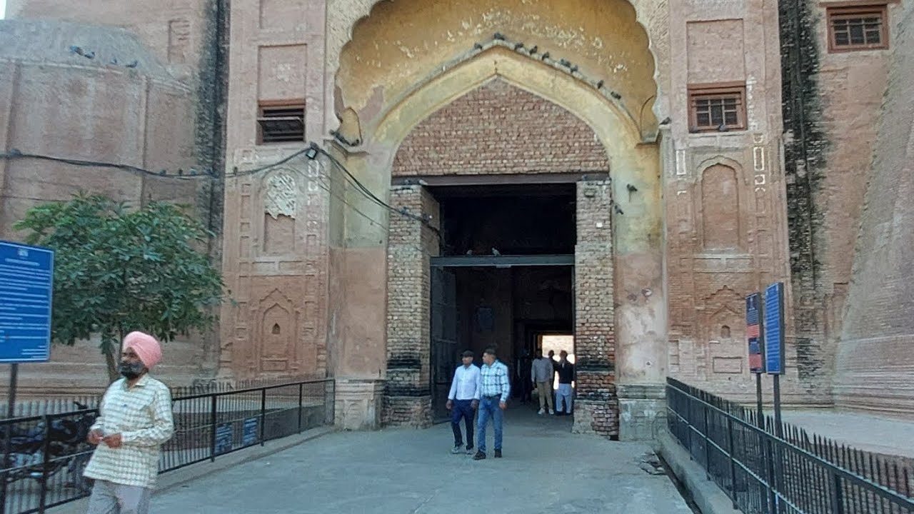 “Razia Sultan Qila Mubarak Bathinda History in Hindi | बठिंडा किला का पूरा इतिहास” #youtubevideo