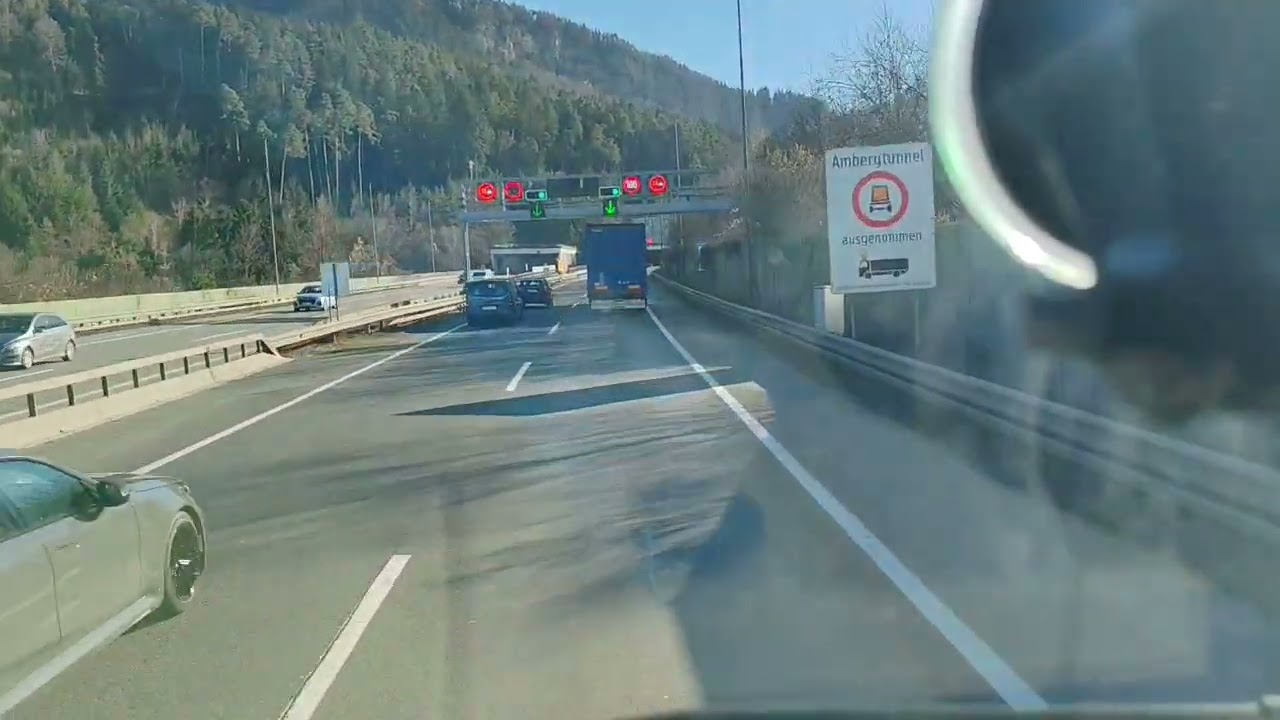 Остался в Австрии до понедельника. 