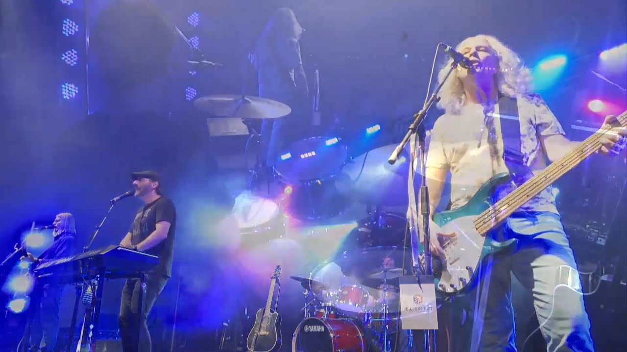 Signal Hill - Bohemian Rhapsody (Queen Cover)
