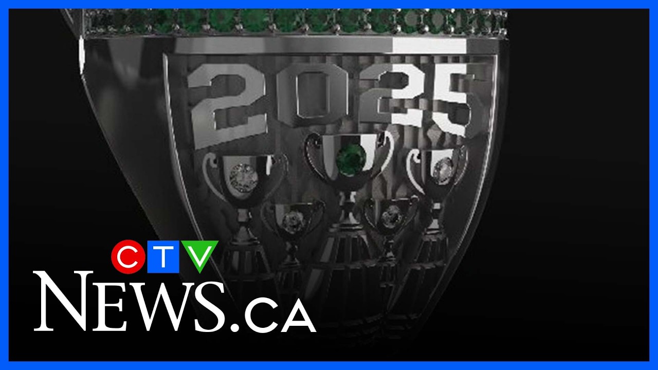 Команда Saskatchewan Roughriders представила кольца Кубка Грея.
