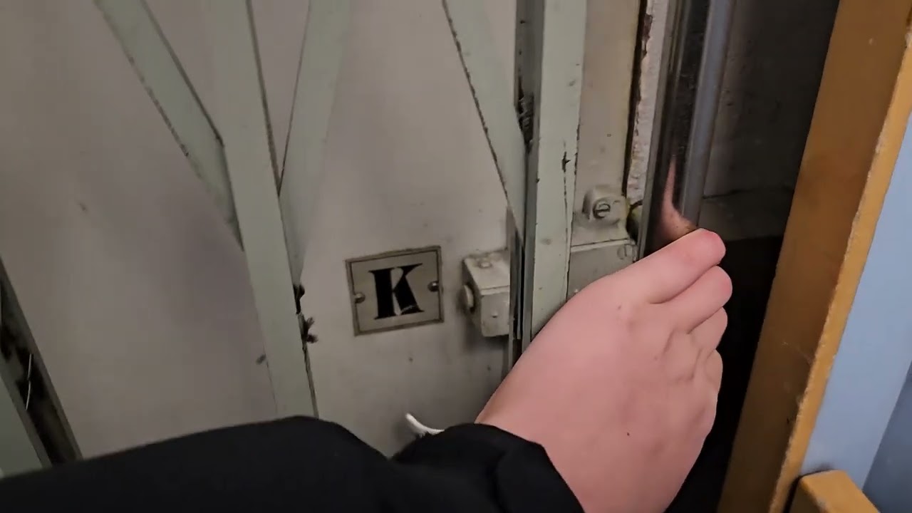 Amazing 1958 Kone traction elevator/lift in Kirkkokatu 22B, Joensuu