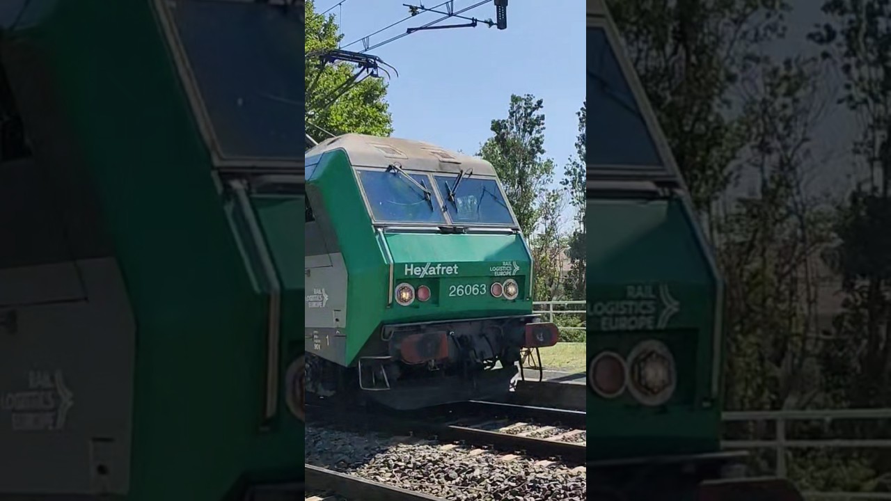 La BB 26063 en livr&eacute;e HexaFret dans le sud de la France #train #trainspotting #passion