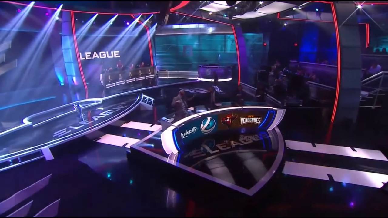 CS:GO ELEAGUE Analyst desk is rollin'
