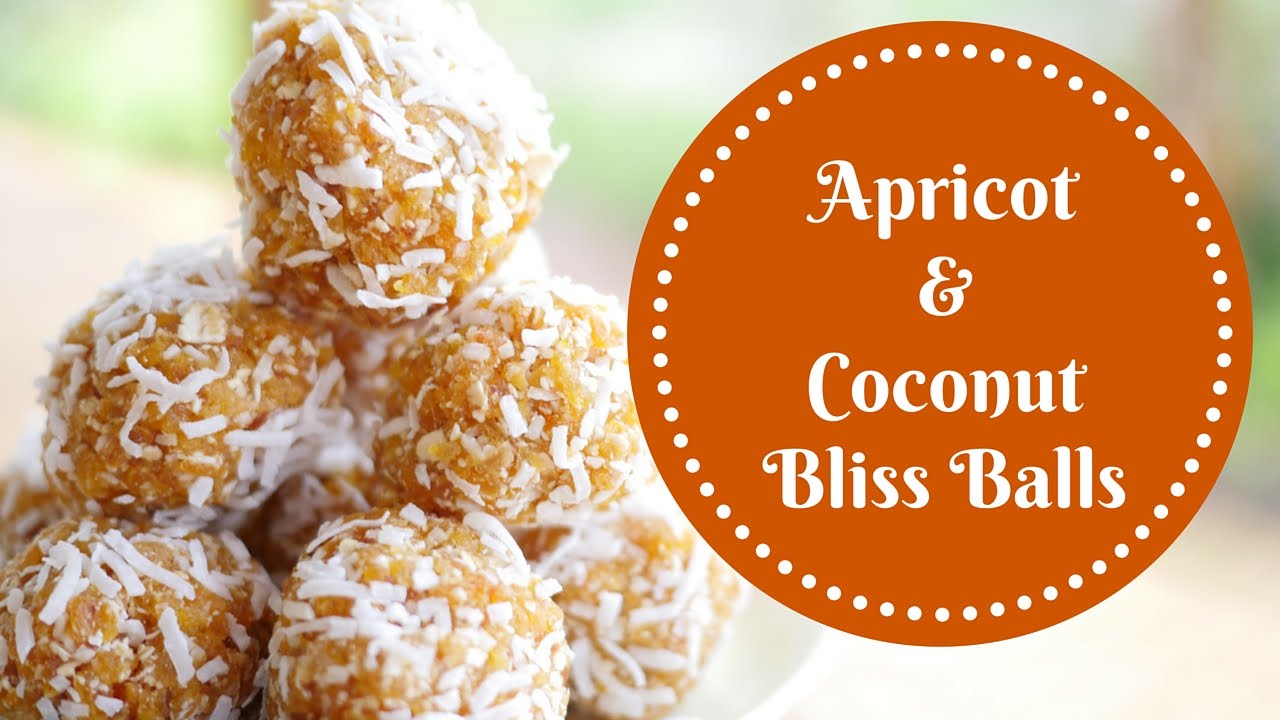 Apricot & Coconut Bliss Balls with Oats: Vegan, Oil Free, Delish!