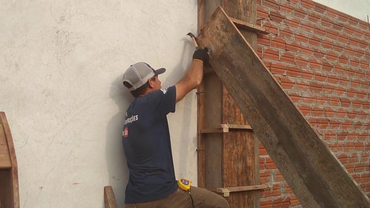 como amarrar caixa de pilar   em canto com parede existente