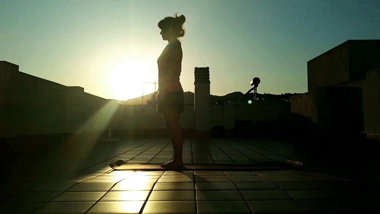 Salutació al Sol (Surya Namaskar A)