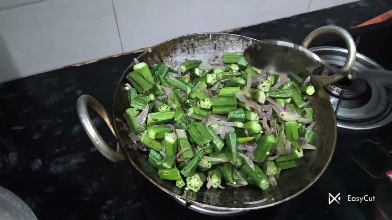 “KurKuri Bhindi Sabji 😋”