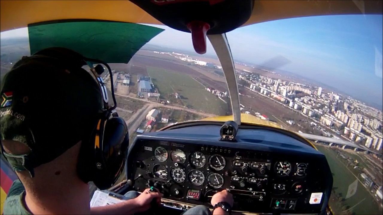 LRPW Strejnic landing RWY 26