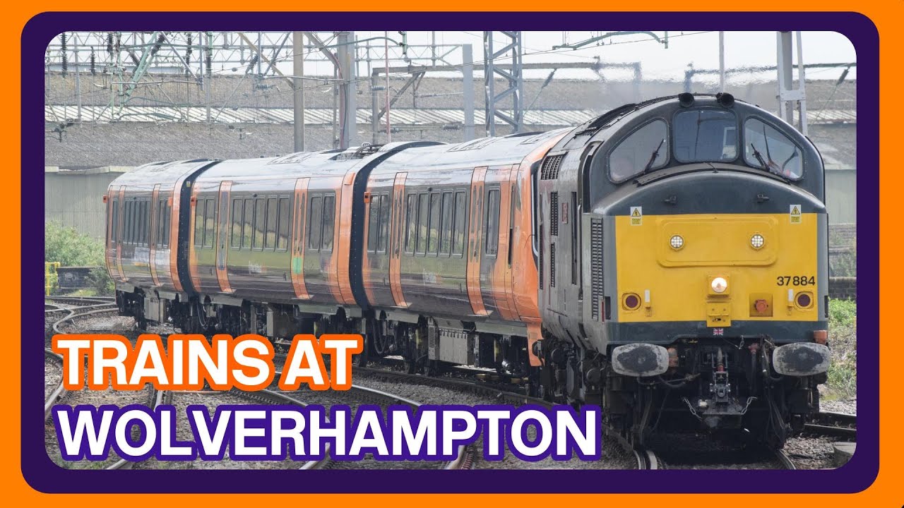 Trains at Wolverhampton railway station (28/04/2023)