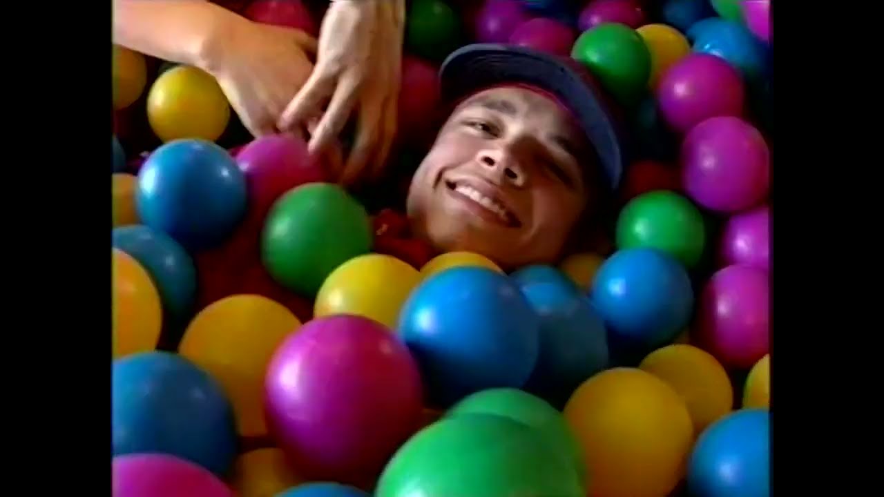 Chuck E Cheese's | April 2000 Show | Just For Kids Show