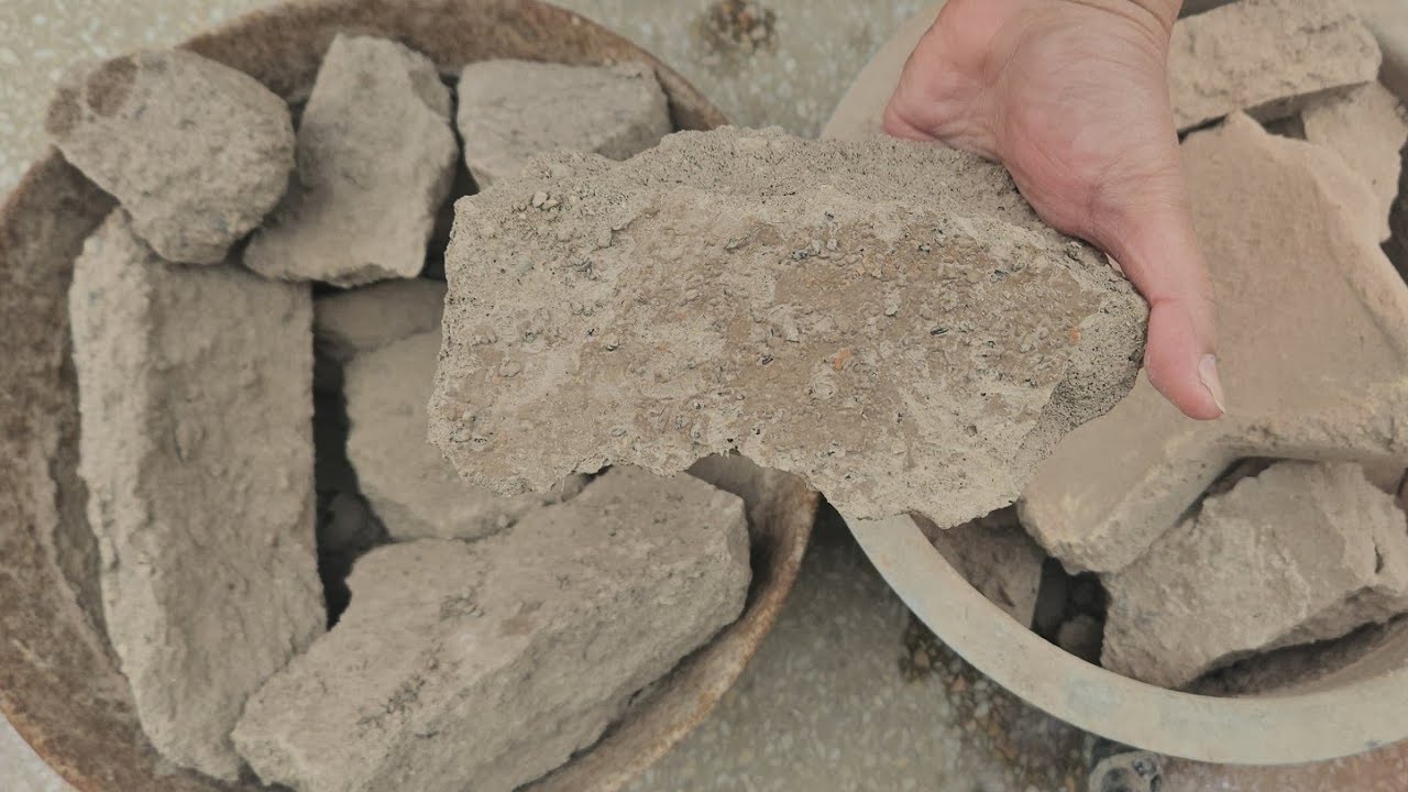New ✨️ Gritty n Crunchy Crispy Sand Cement Chunks dry Crumbles in Silver Pot