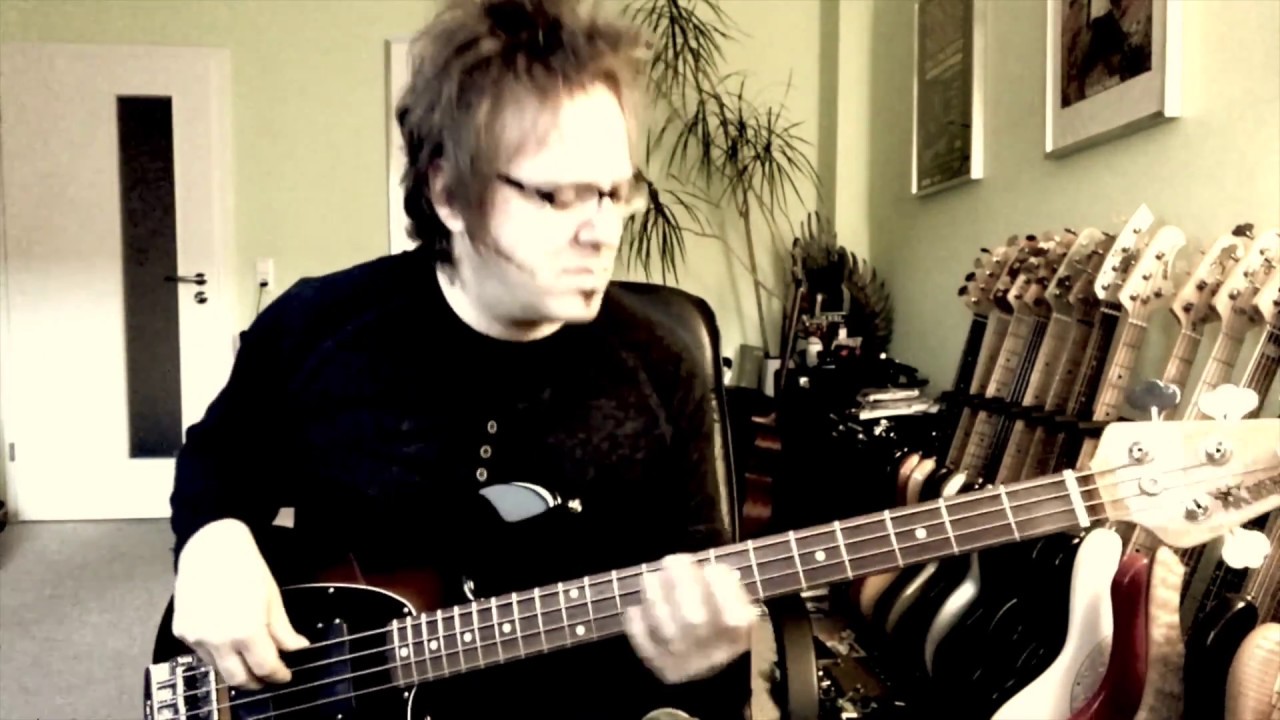 Lars Lehmann: HIPHOP groove on bass