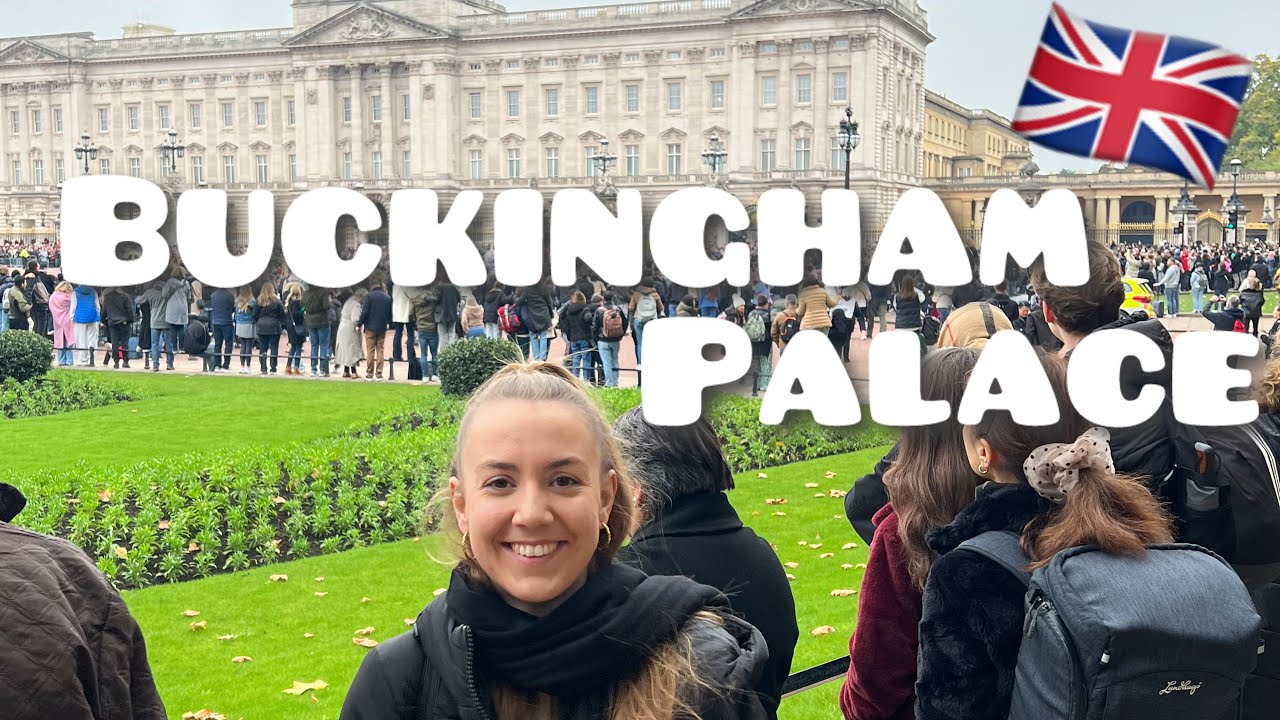 The Changing of the Guard at Buckingham Palace👑🇬🇧