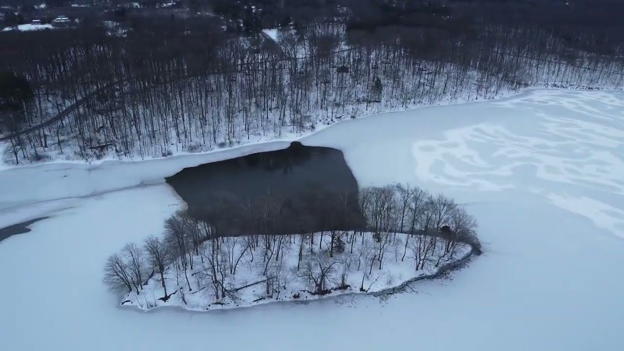 CASI PIERDO MI DRON en un Lago Congelado de Maryland ❄️🚁