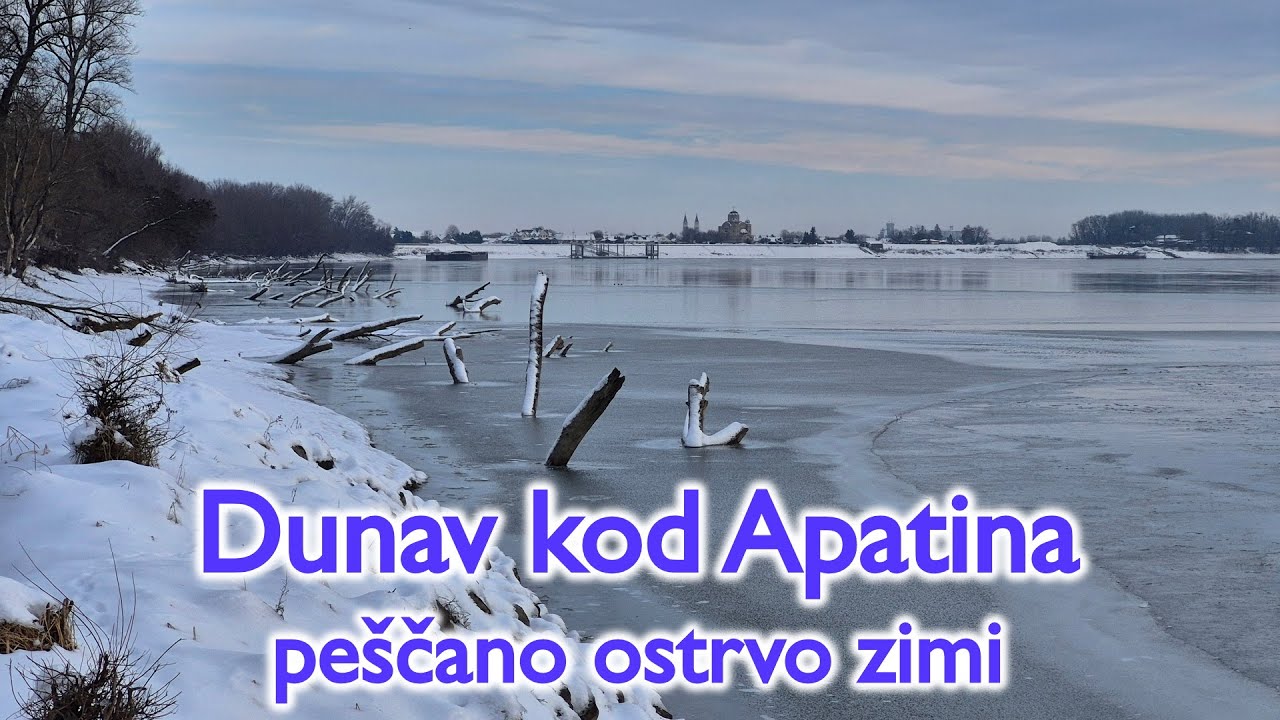 Дунай близ Апатина &mdash; песчаный остров зимой.