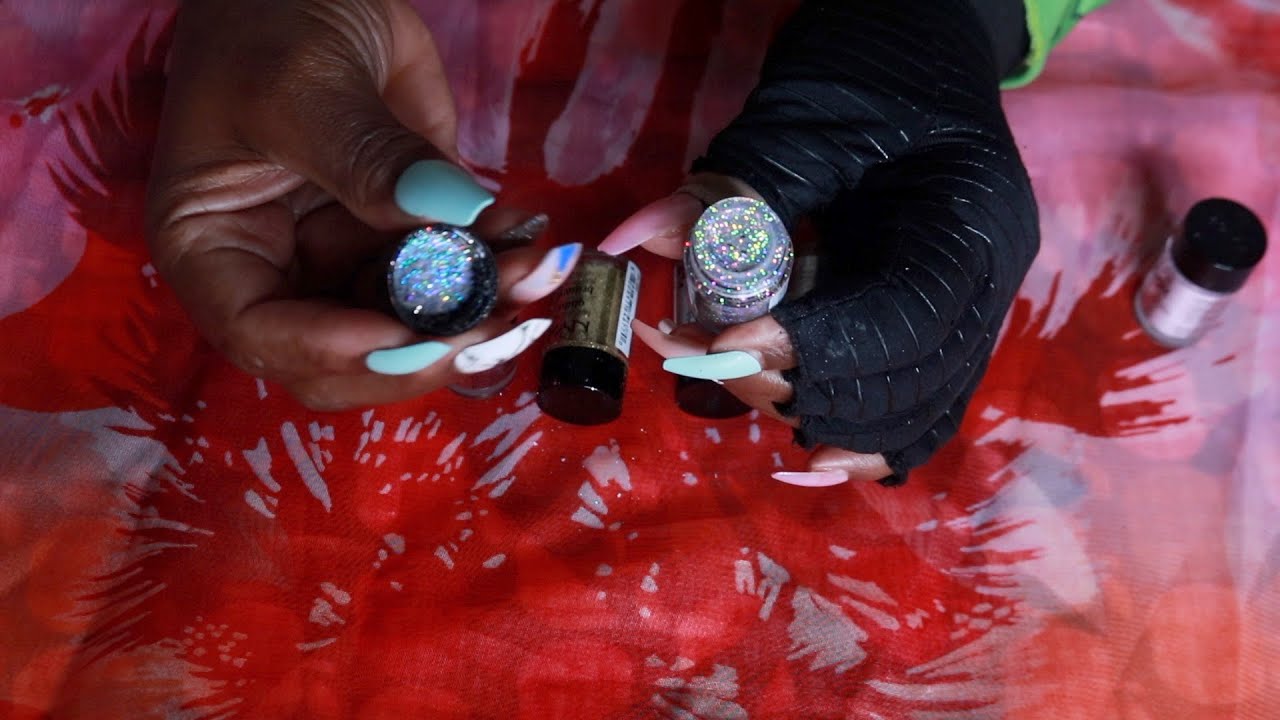 NYX GLITTER TAPPING ASMR CHEWING GUM TINGLES