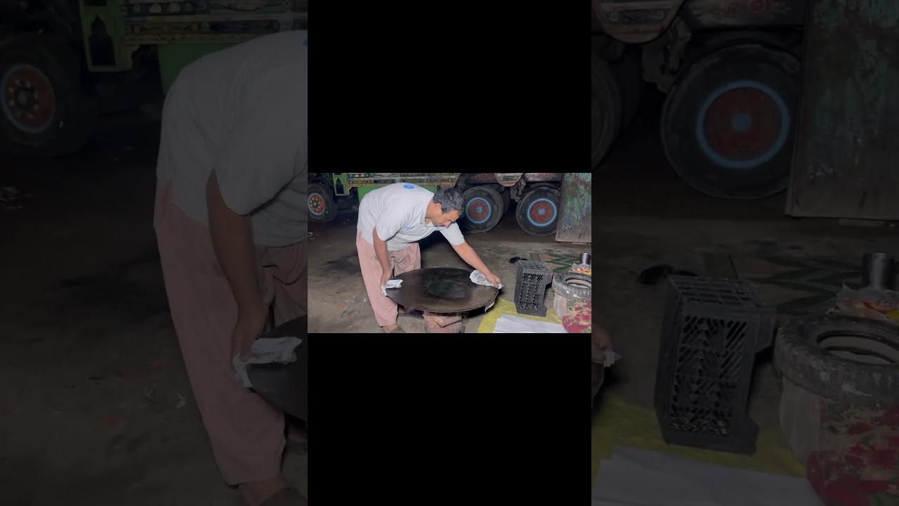 Late night Special paratha chany road special |Pakistan Street Food |Street Food Hunter PK