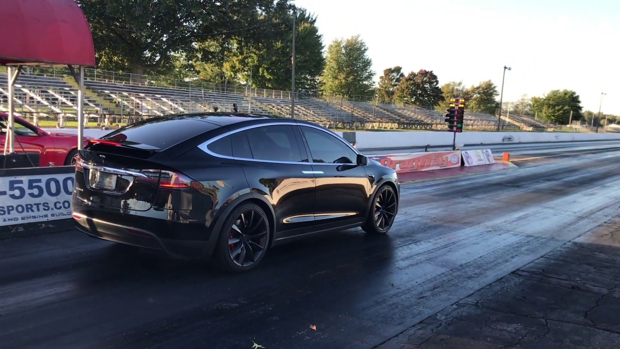 TESLA P100D VS HELLCAT, SCATPACK, SRT8 JEEP DRAG RACING