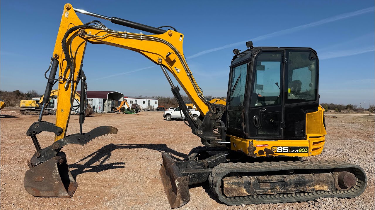 Продается экскаватор JCB 85 с гидравлическим захватом.