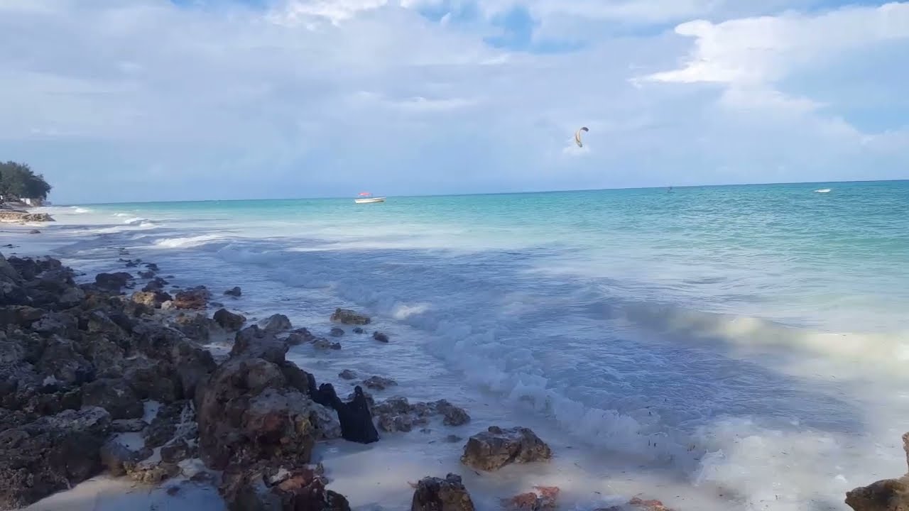 przypływ Ocean Indyjski 1200 metr&oacute;w r&oacute;żnicy magia OCEANU Indyjskiego Drink z Masajami