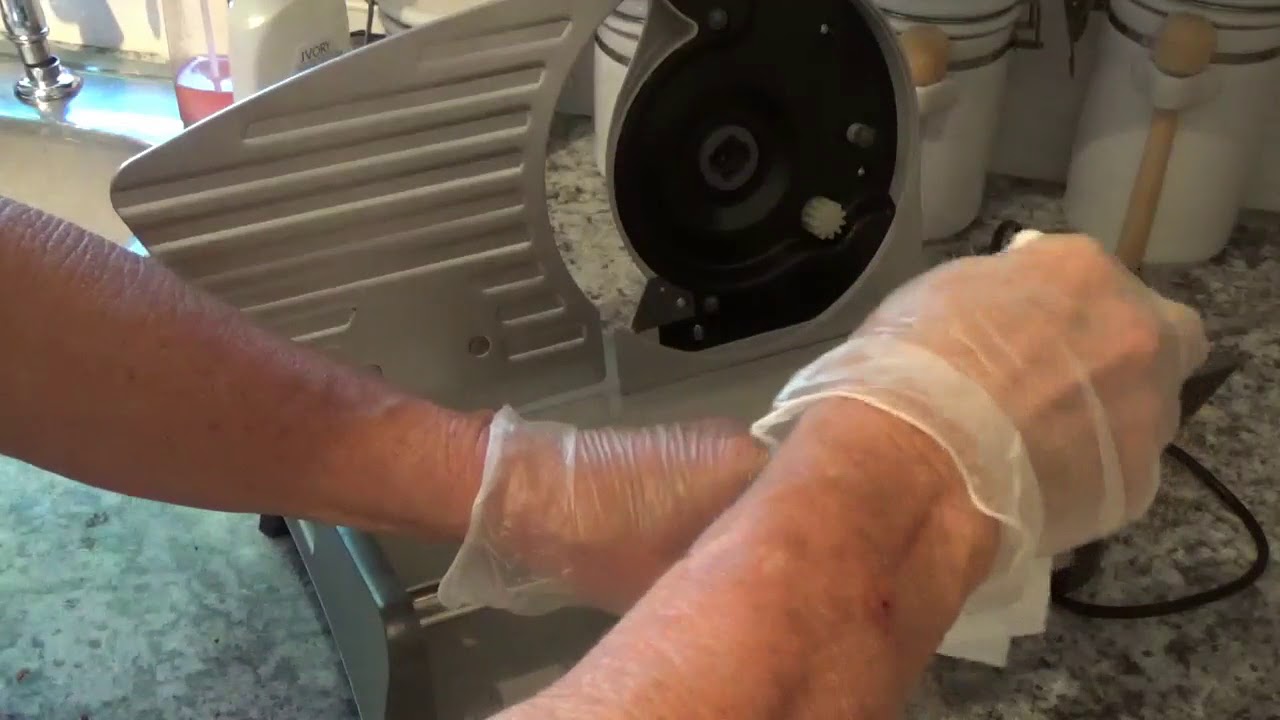 Как почистить и собрать кухонную терку Waring Food Slicer
