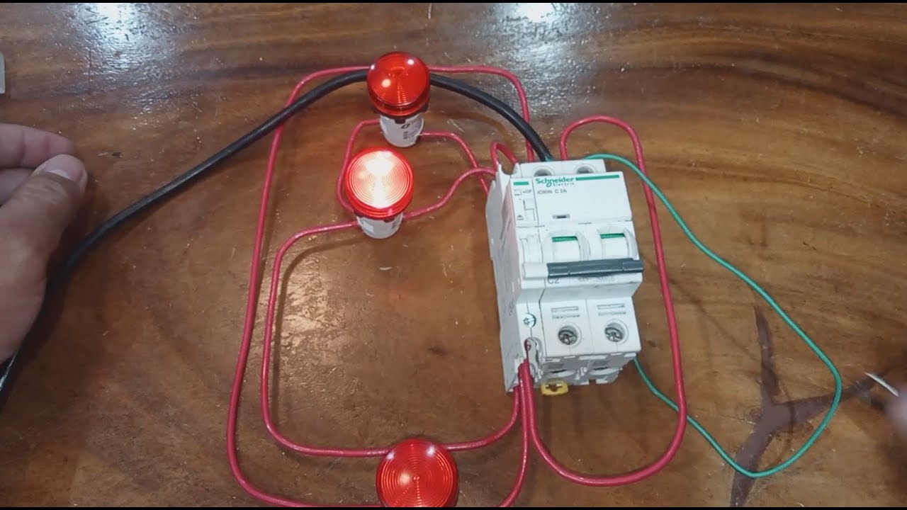 Schneider Electric A9A26929 Auxiliary Contact Teardown And BMS Application
