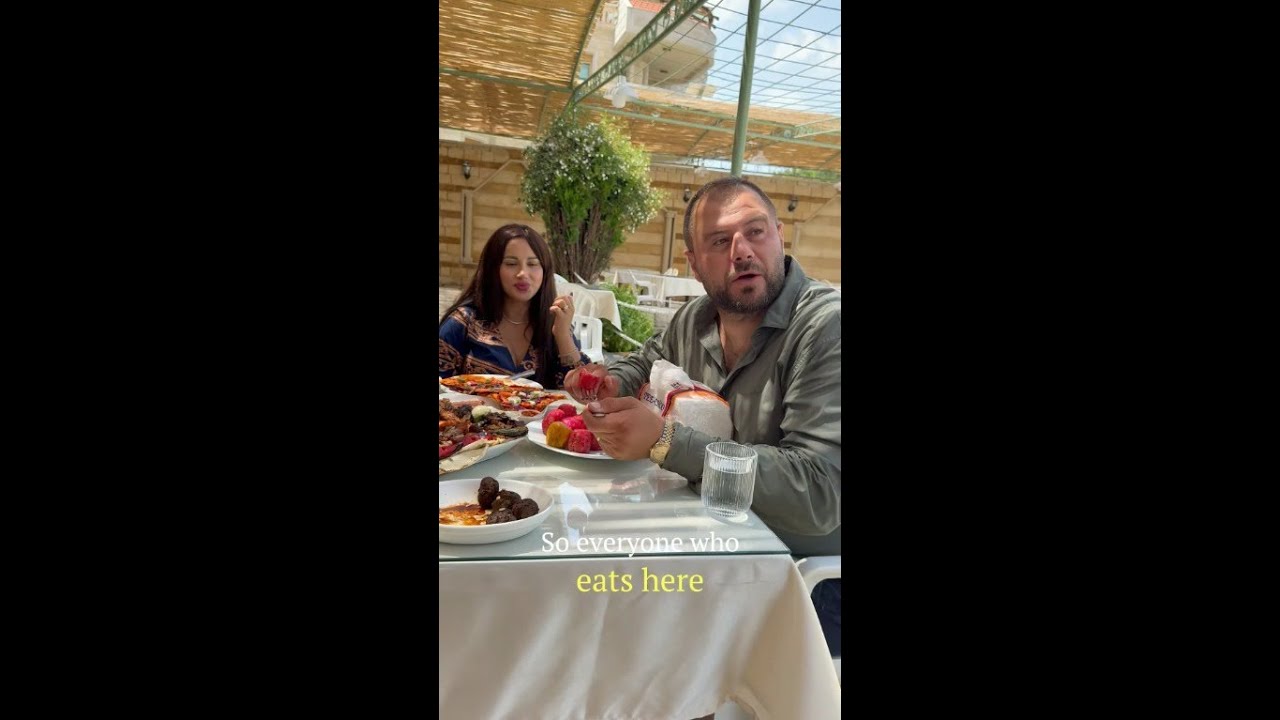 الرئيس الراحل صدام حسين اول ما اجا علبنان زار هيدا المطعم🍽️