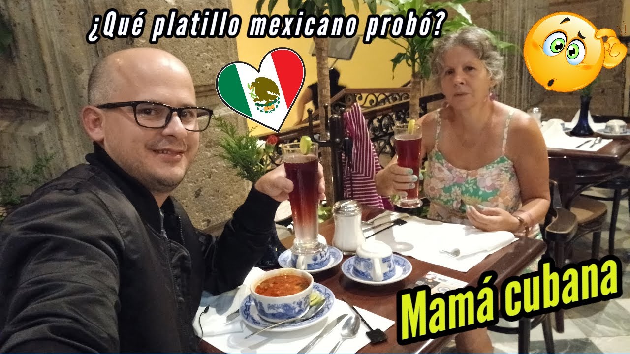 Así fue la primera cena mexicana de mi mamá. La llevé a la Casa de los Azulejos. @MichelCronicas
