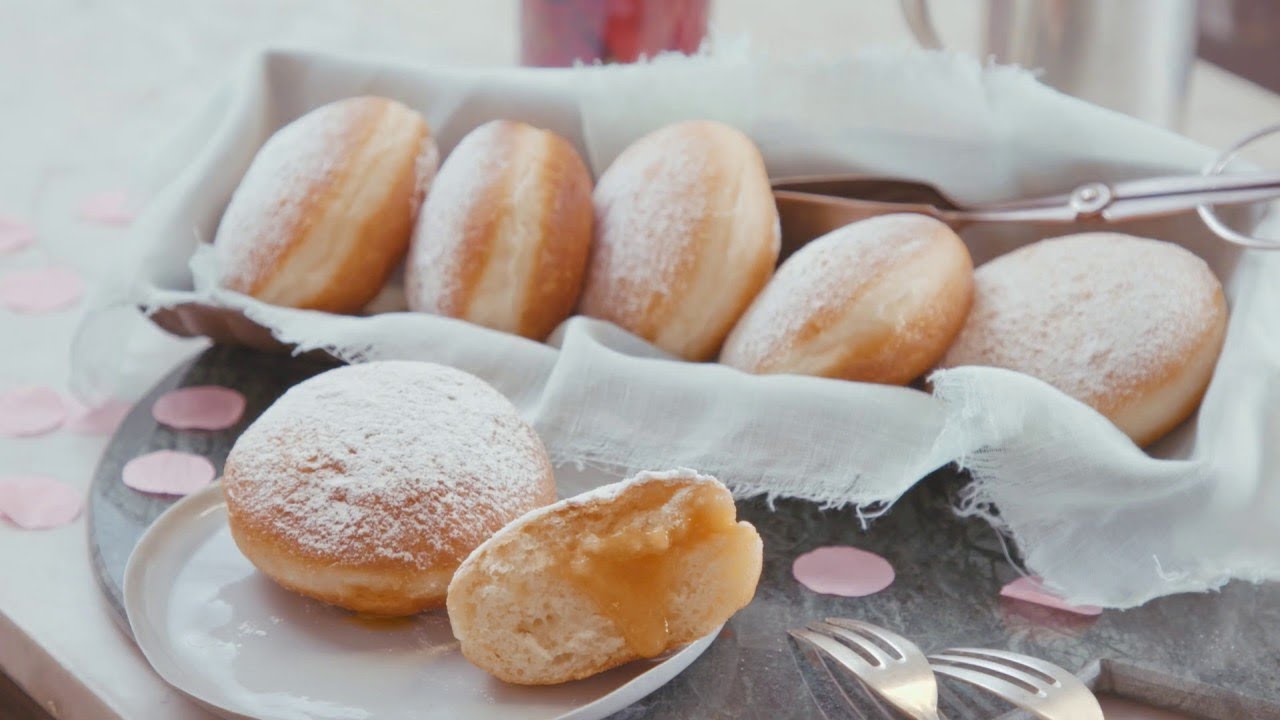 How to make Viennese Faschingskrapfen - Krapfen Recipe