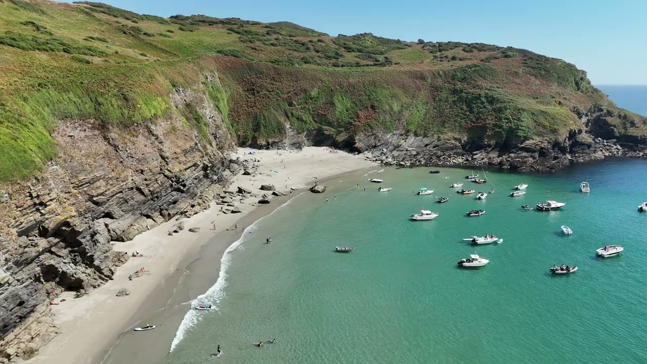 Lantic Bay, Cornwall (UK) Drone footage