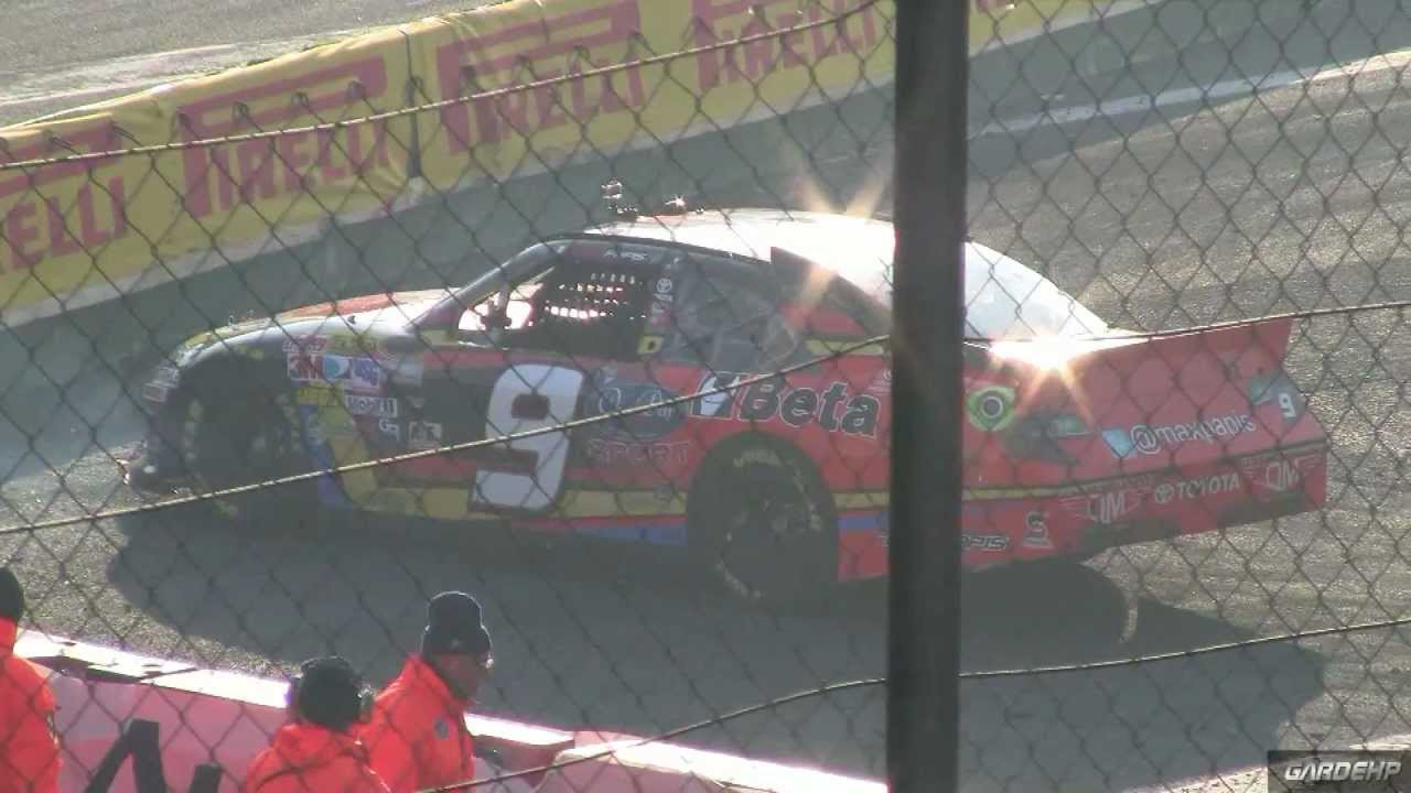 Monza Rally Show 2011 - Max Papis burnout & donuts with Nascar Toyota Camry