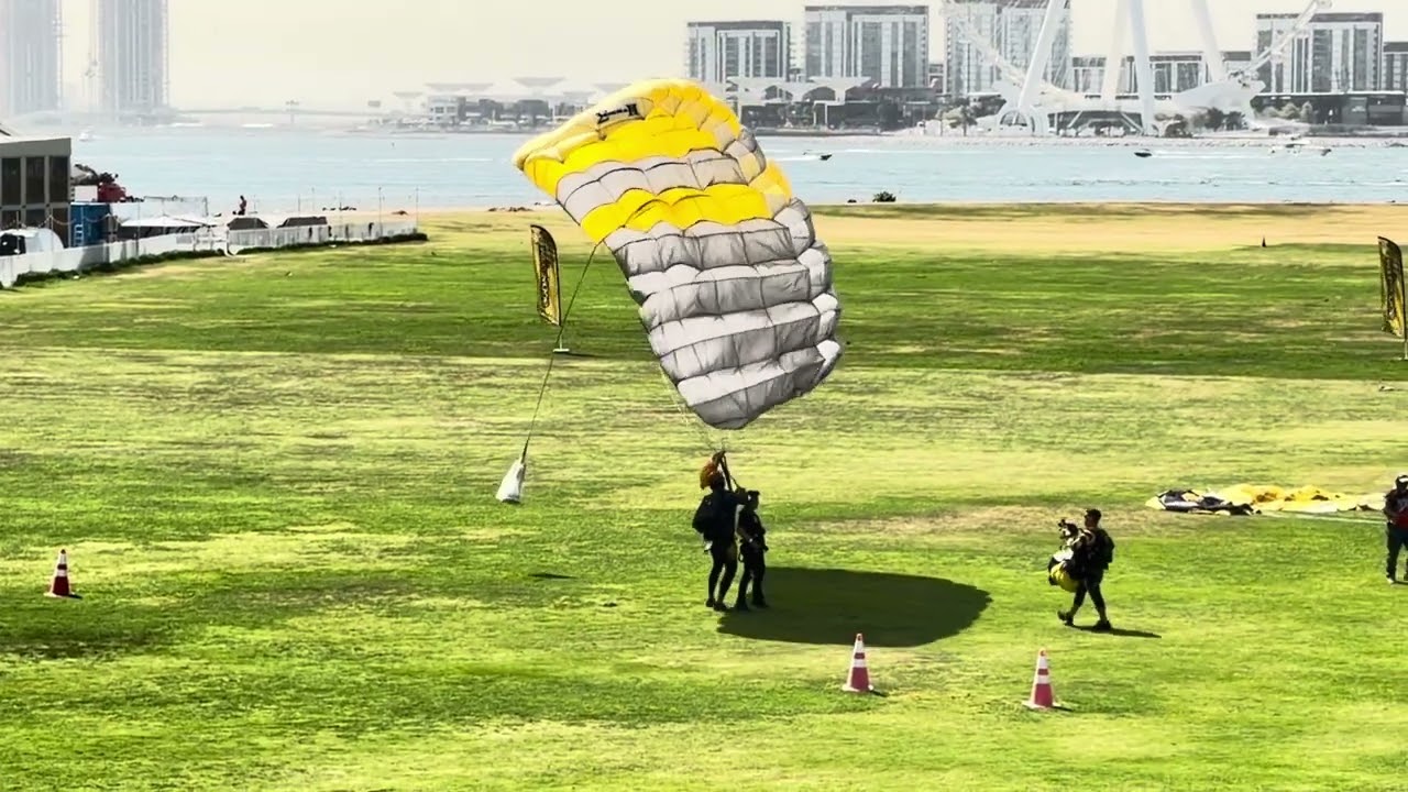 Skydive Dubai🥷🏻🥷🏻🥷🏻#kiteflying #kiteground #patangbazi 