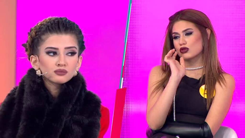 Sima Şerafettinova'nın Platformlu Ayakkabıları Ağır Eleştiri Aldı