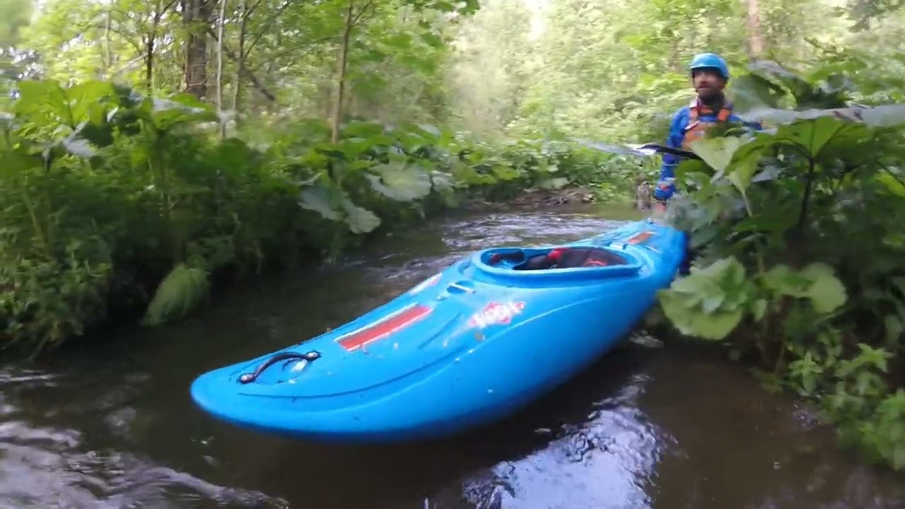 Whitewater kayaking on Raul Mare river