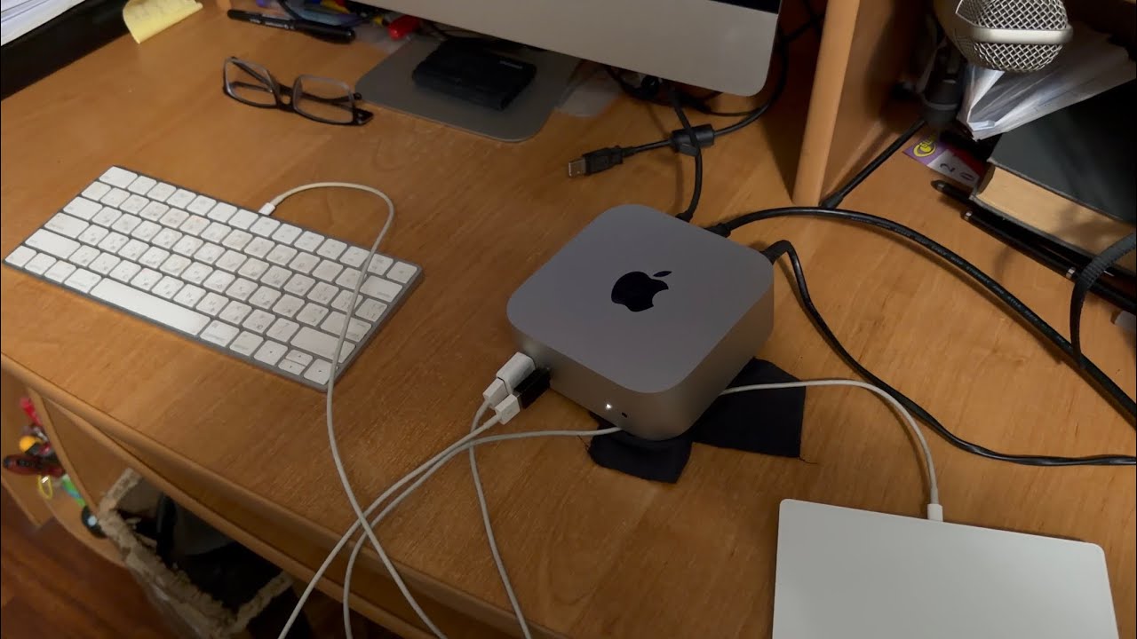 2_ Apple Mac Mini M4. 