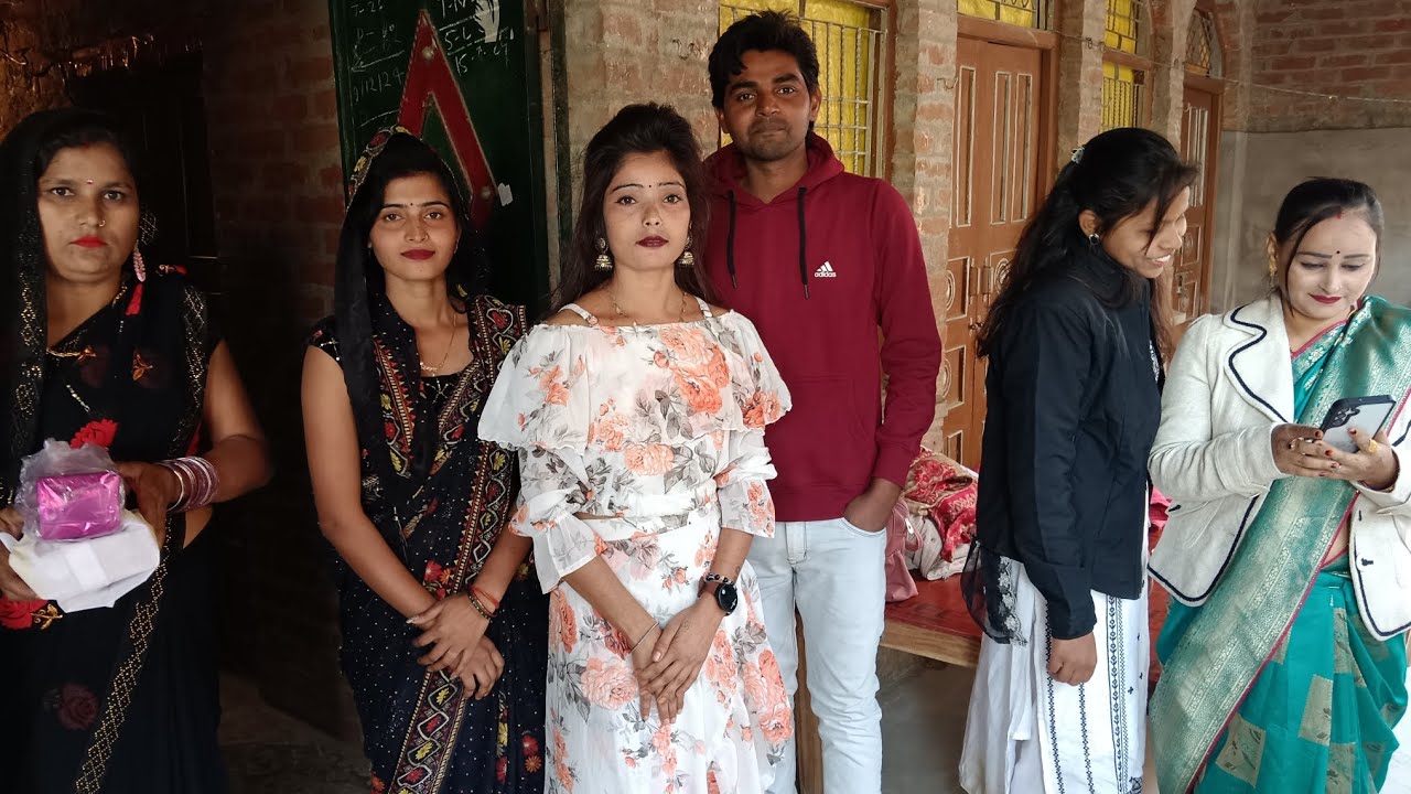 संजीव सुलेखा के घर मिलने गई थी