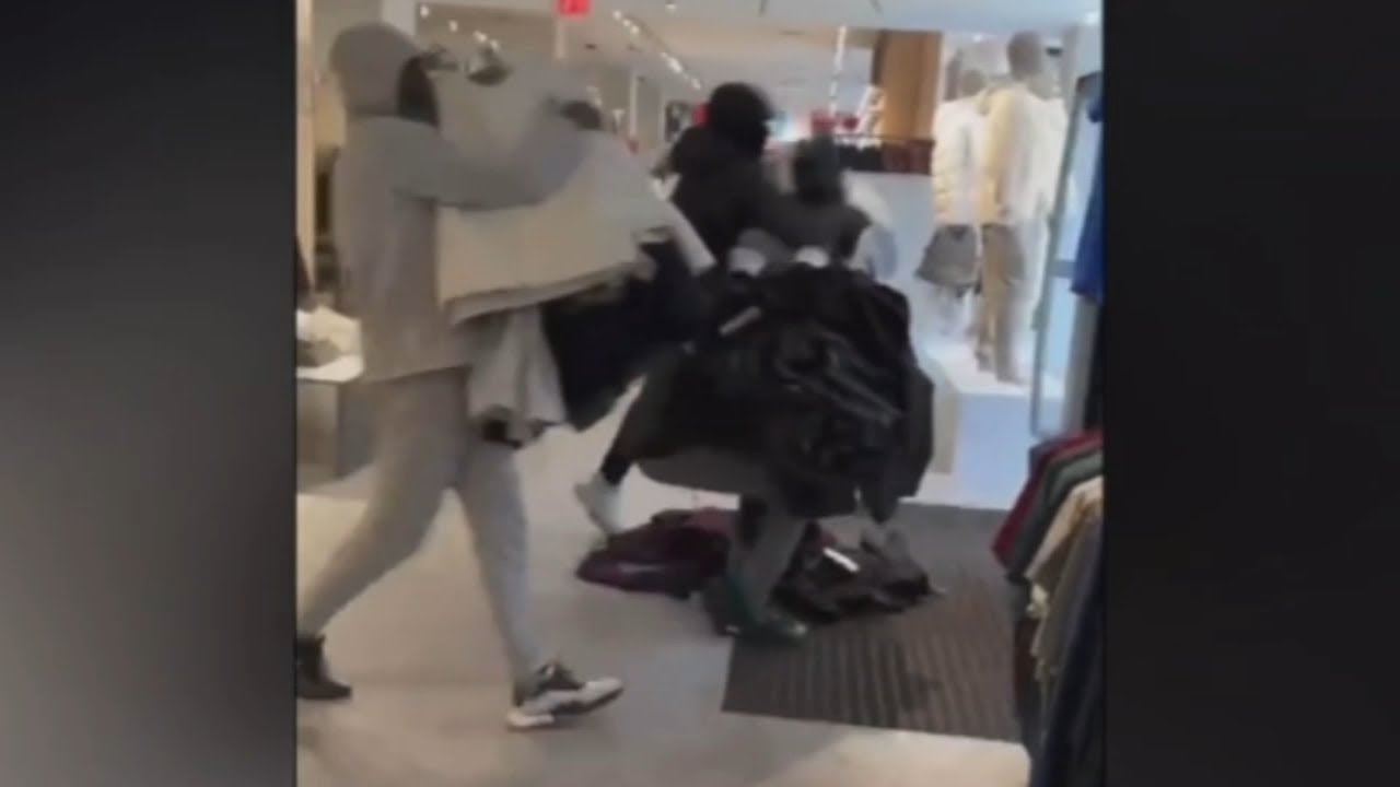 BRAZEN SUSPECTS: Video captures thieves with arms full of stolen clothes from lululemon