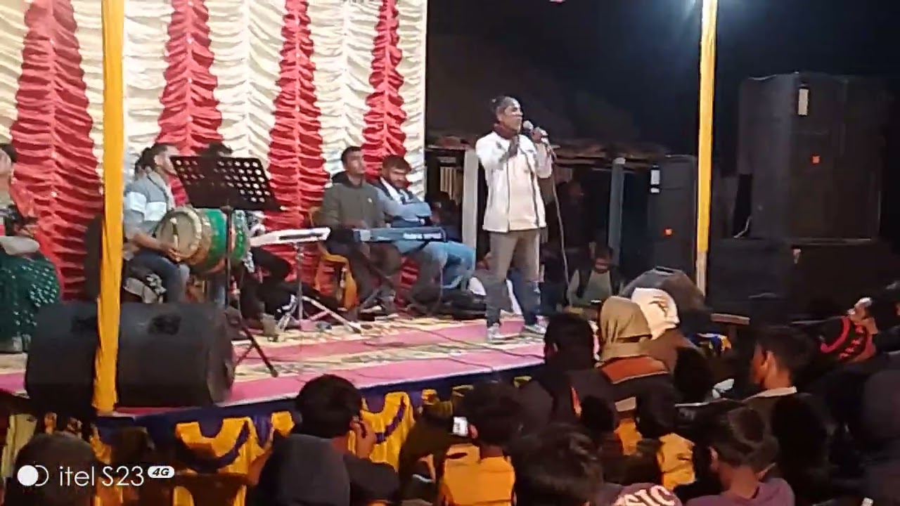 হাসি মাখা বদনে