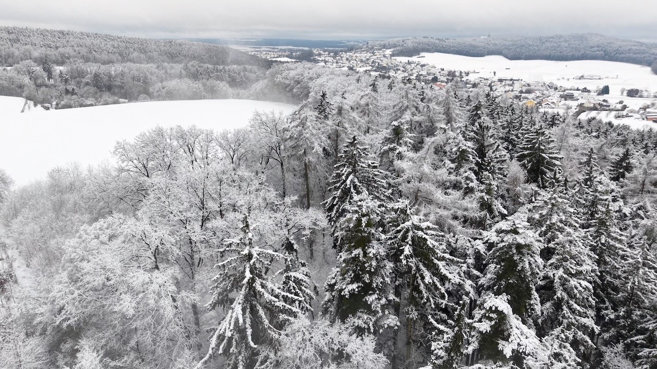 Drohnenflug beim aktuellen Winterwetter von heute