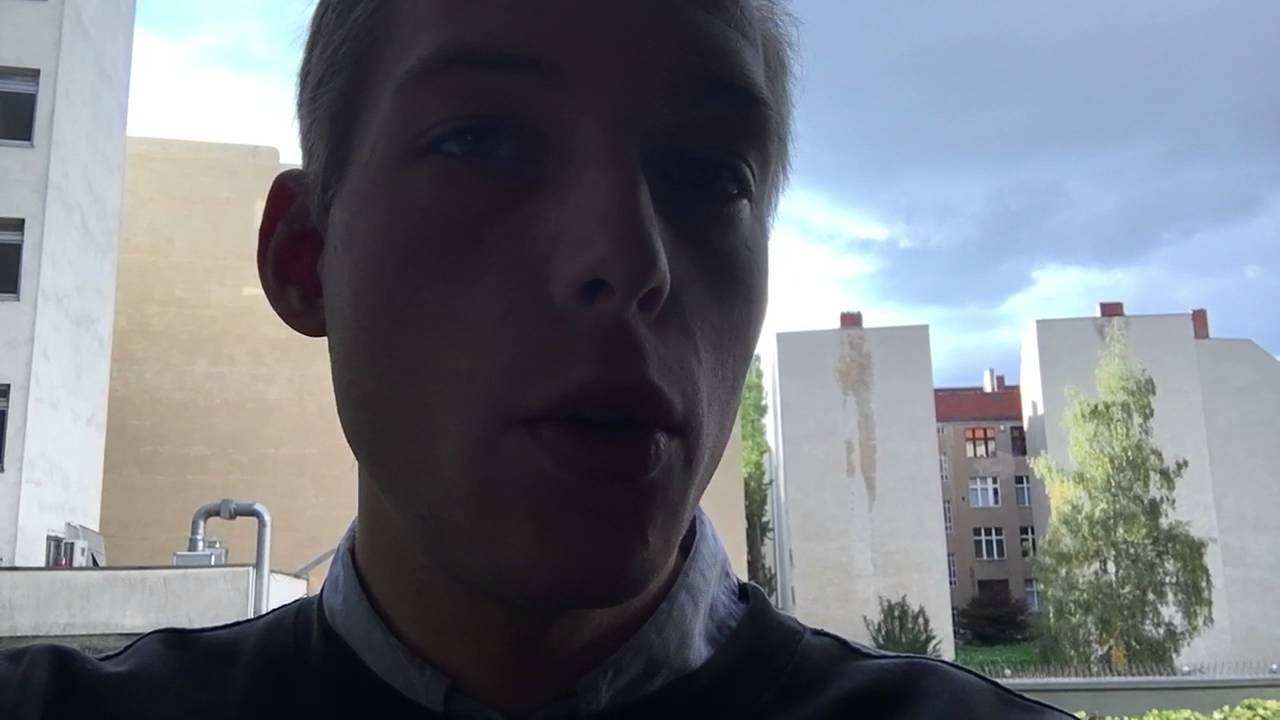 PUMP UP THE PUDEL: Max Rieger (Die Nerven)