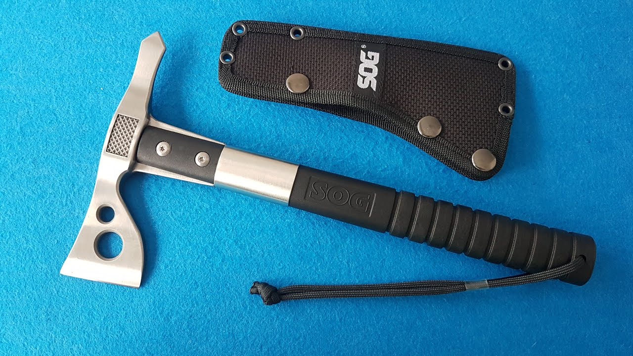 SOG Fasthawk Tomahawk a escena: Arma/herramienta compacta.