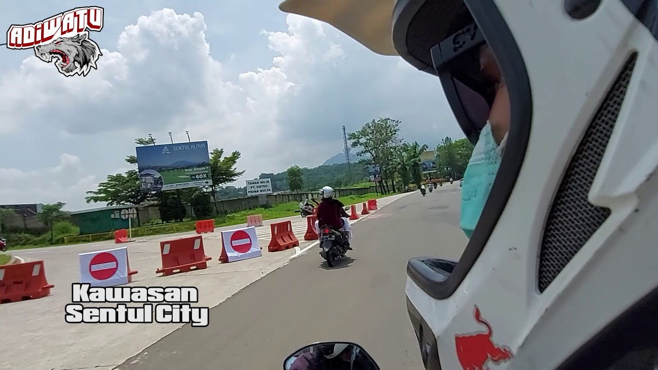 Touring naik motor honda beat tua ke puncak