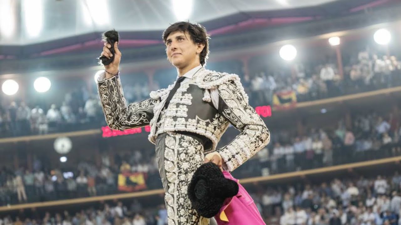 Andrés Roca Rey: El torero número uno del mundo muestra su lado más humano