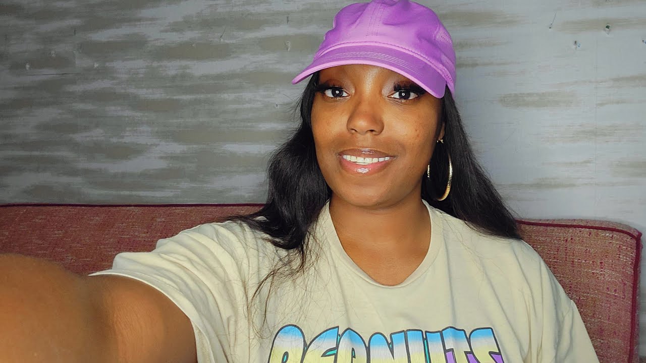 Sade Monique  is live!