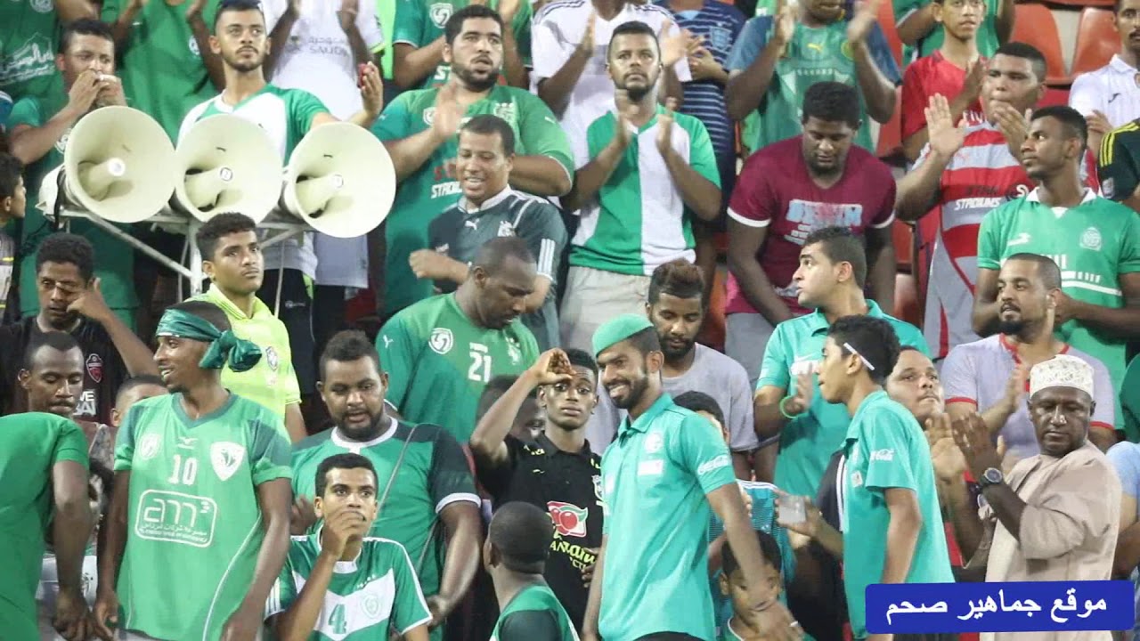 احتفال جماهير القرى بالفوز على فريق الوطن في نصف نهائي شجع فريقك 2018