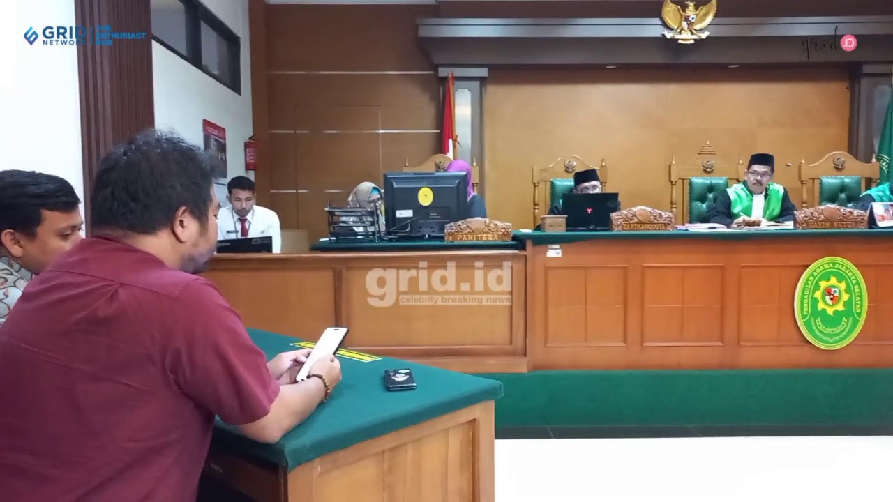 🔴 LIVE GRID.ID: Sidang cerai Arya Saloka dan Putri Anne di Pengadilan Agama Jakarta Selatan